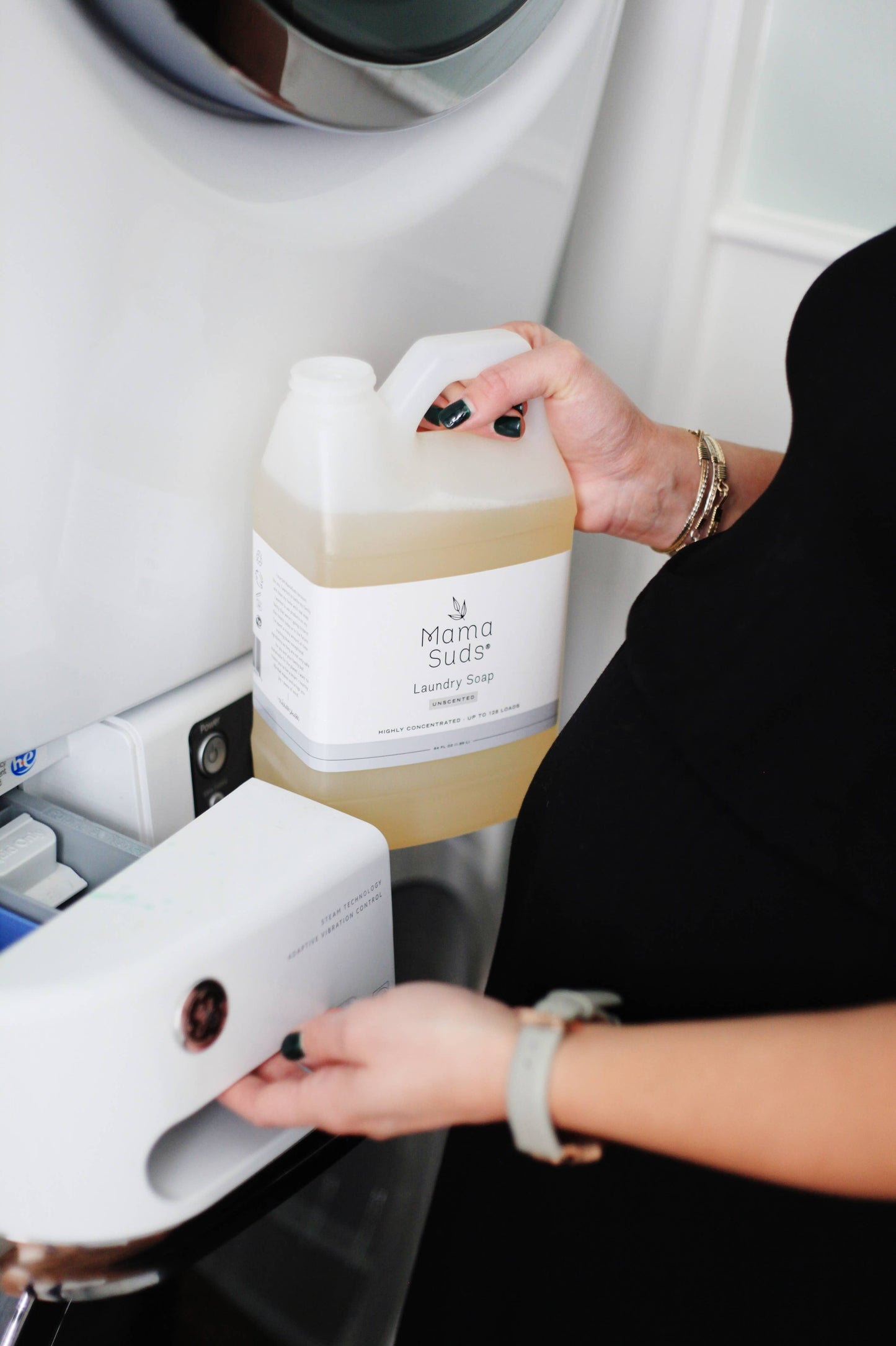 Diva Glam wash 16 oz with Mama Suds Unscented Laundry detergent 64 oz Bundle